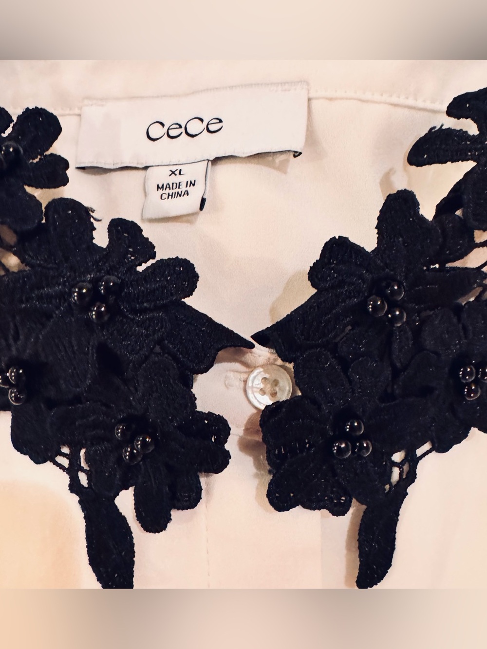 CeCe
Women's Long Sleeves Applique Button Up Shirt new size XL. #16 - Picture 4 of 11